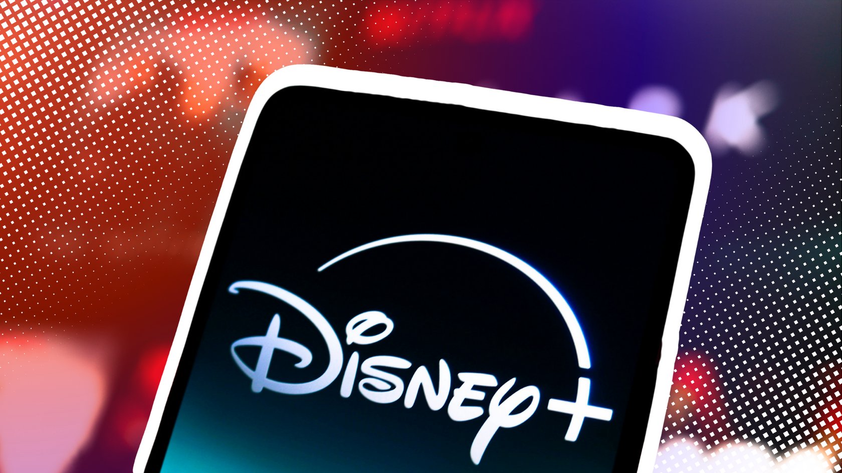 Das Logo von Disney+ auf einem Smartphone.