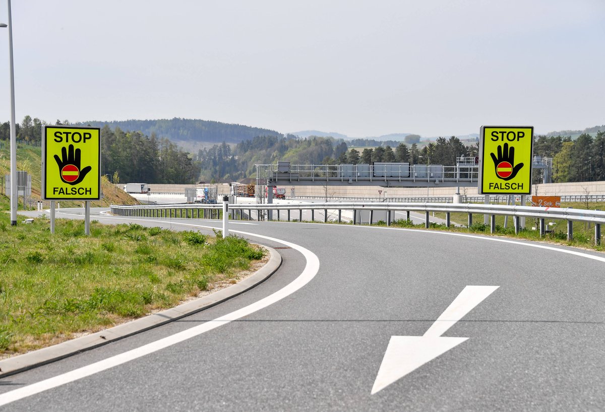 Dieses österreichische Schild könnte auch deutsche Autobahnen verbessern