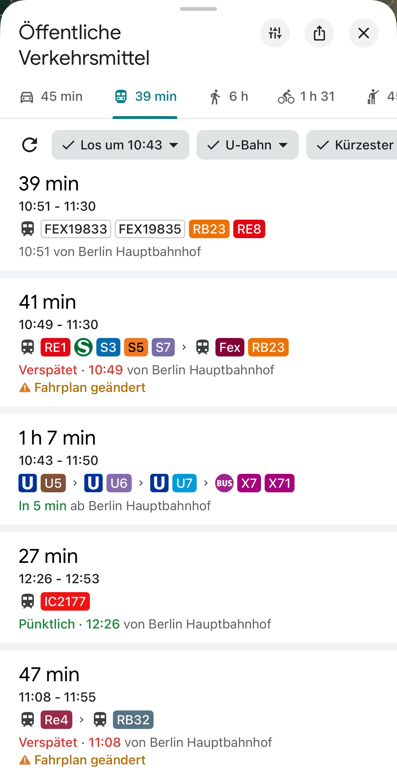 Liste mit verschiedenen Routen von Berlin Hbf nach BER.