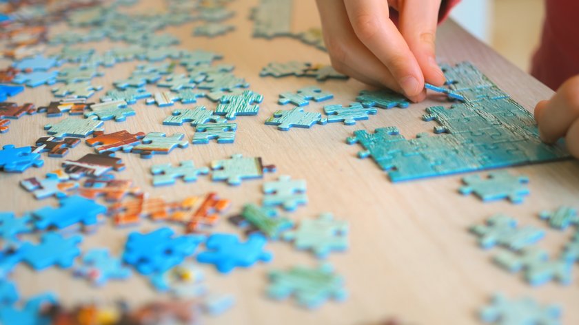 Mit einer Puzzle-Matte ist euer Puzzle nie wieder im Weg.