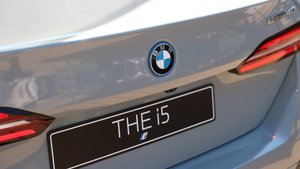 i5 Touring: BMW zeigt ersten E-Kombi