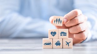 Bei der AXA kündigen: So beendet ihr euren Versicherungsvertrag