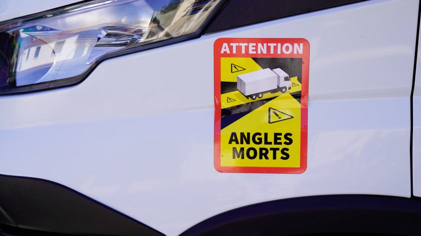 Wer in Frankreich mit dem Auto unterwegs ist, sollte wissen, was dieses Schild bedeutet.