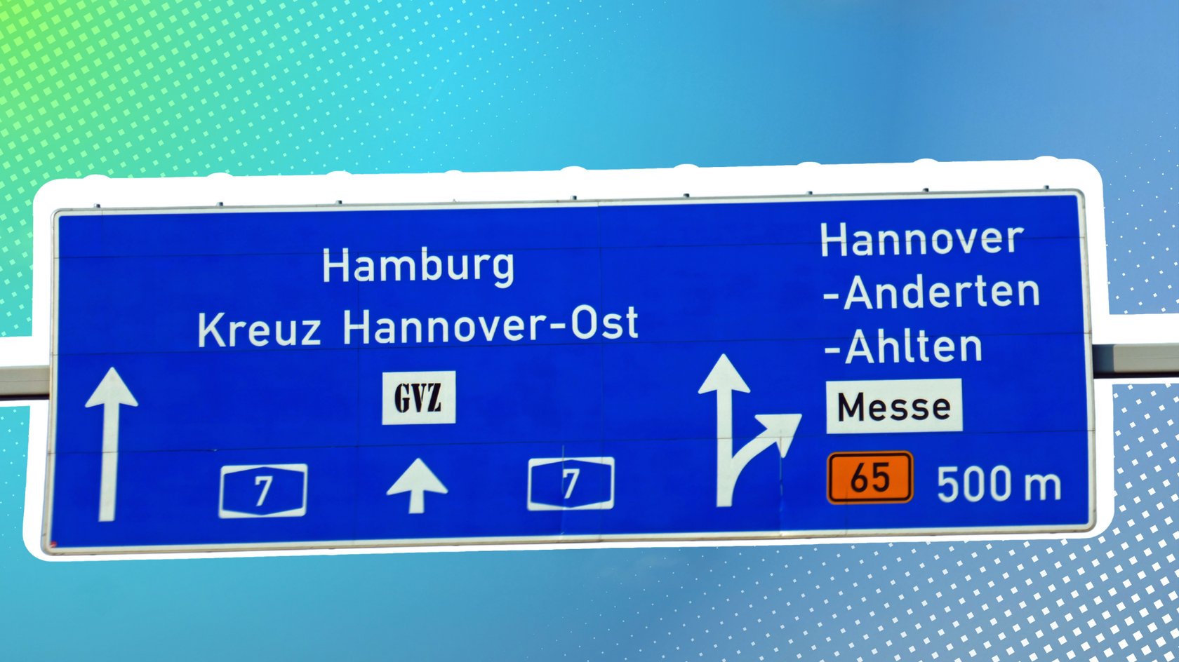 Die blaue Beschilderung gehört zum Allltag auf deutschen Autobahnen. 