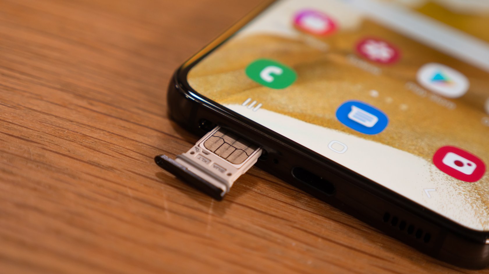 SIMon mobile lockt mit attraktiven Angeboten und Tarifen ohne Vertragslaufzeit.