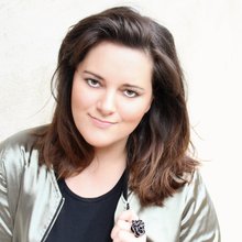 Wie kommt das Medikament in das Vial oder die Spritze