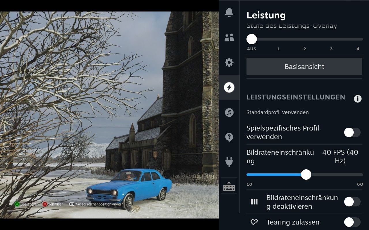 Screenshot der geöffneten Leistungseinstellungen neben Gameplay von Forza Horizon 4.