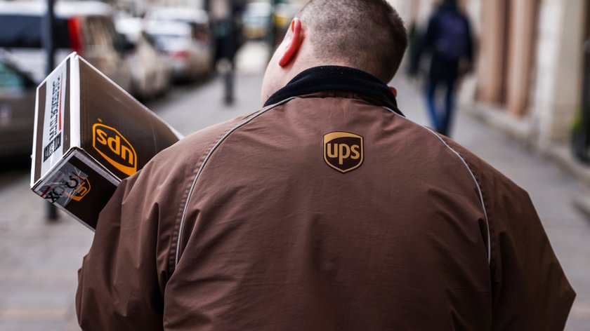 Künstliche Intelligenz könnte Tausenden bei UPS den Job kosten. 