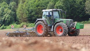 Landwirtschafts-Simulator-Fans, aufgepasst: Diesen Traktor könnt ihr per App steuern