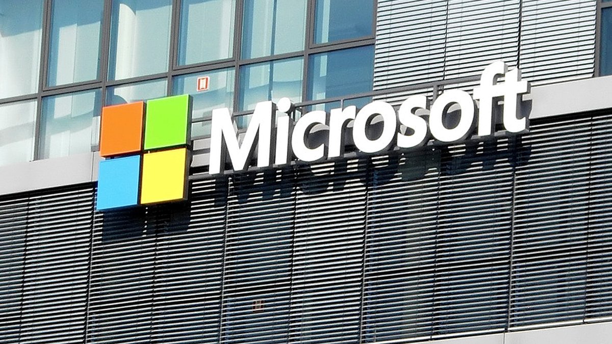 c4b71972fe2966a08423875679 cmUgMTIwMCAwIGMgbQM3MWM3N2U2MDI3Nw%3D%3D microsoft pixabay Es wird düster: Microsoft spendiert diesem Programm der alten Schule einen Dark Mode