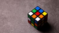 Mini-Würfel zum Riesenpreis: Für diesen Rubik’s Cube braucht ihr mehr als Fingerspitzengefühl