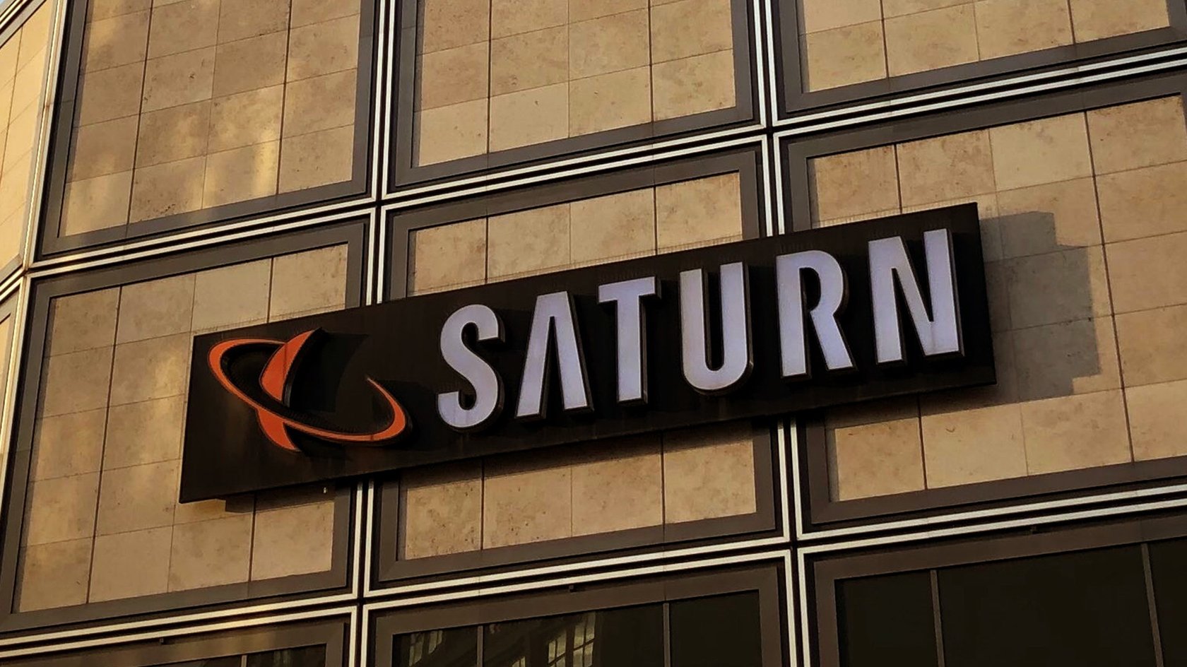 So einfach könnt ihr euch bei Saturn anmelden.