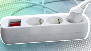 Wer Steckdosenleisten nutzt, muss das regelmäßig machen