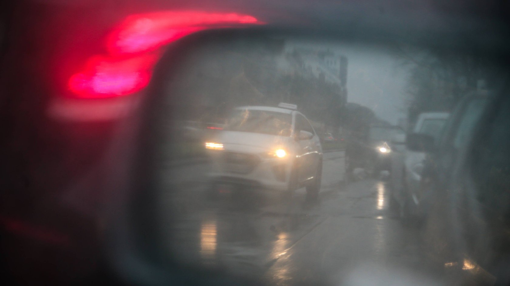 Eine schlechte Sicht im Rückspiegel kann gefährlich werden.