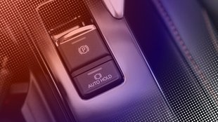 Autofahren leichter gemacht: So aktiviert und nutzt ihr die Auto-Hold-Funktion