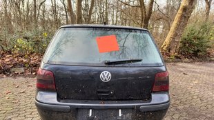 Roter Aufkleber am Auto? Das kann richtig teuer werden