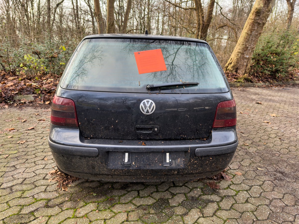 Roter Aufkleber am Auto? Das kann richtig teuer werden