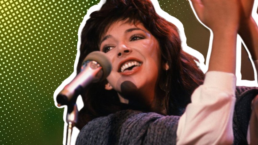 Kate Bush bei einem Konzert.