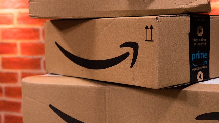 Amazon Päckchen kommen bald nicht mehr vom Paketboten, sondern vom Einzelhändler.