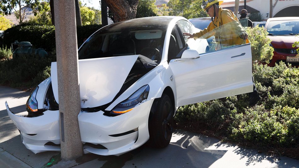 Todesfalle Tesla? Die Fahrer sind schuld