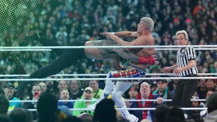Bei jedem WWE-Event dabei: Wer ist der „Green Shirt Guy“?