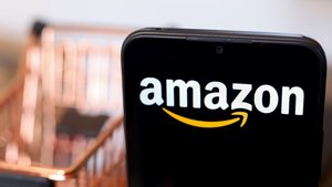 Nur 17 Euro bei Amazon: Diese ungewöhnliche Steckdosenleiste löst ein altbekanntes Problem