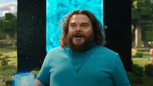 Bild aus dem zweiten Trailer für den Minecraft-Film mit Jack Black als Steve vor einem Portal in der Minecraft-Welt.