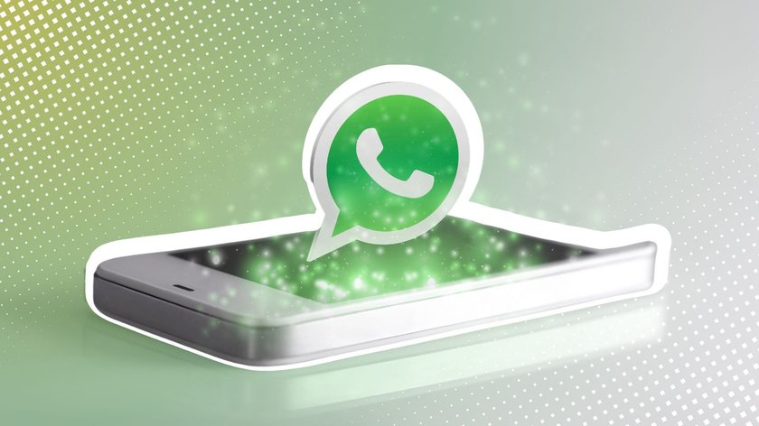 Smartphone mit 3D WhatsApp Logo