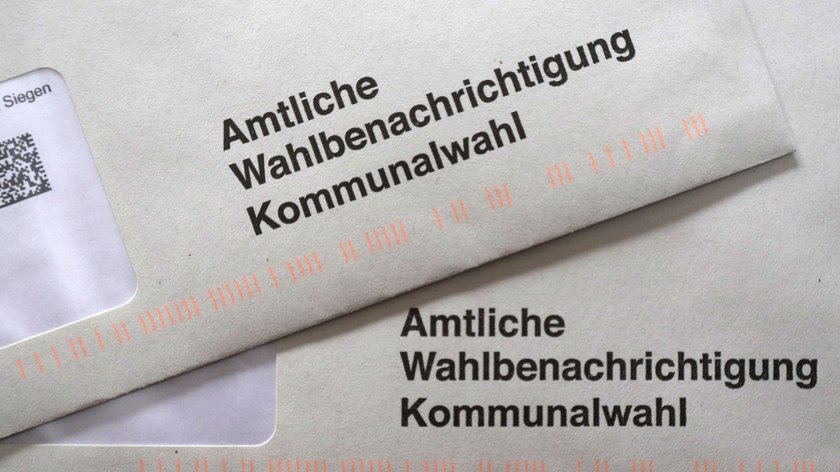 Briefumschlag orange Codes