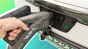 Huaweis Wunder-Akku für E-Autos: Tausende km Reichweite und in Minuten aufgeladen
