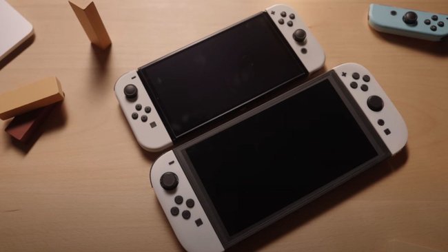 Nintendo Switch OLED mit Switch 2 aus dem 3D-Drucker zum Vergleich