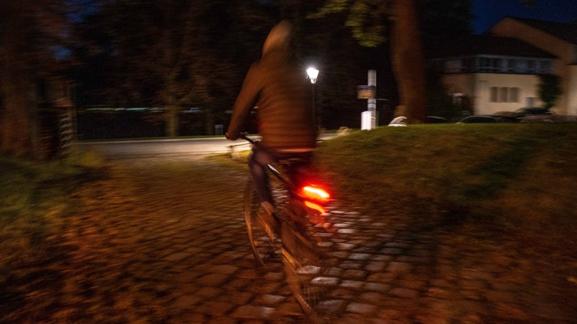 Betrunken Fahrrad fahren bleibt trotzdem keine gute Idee.