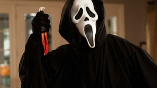 „Scream“-Reihenfolge: So folgen die Filme und Staffeln aufeinander