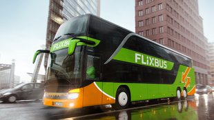 FlixBus Telefonnummer: So nehmt ihr Kontakt zum Busunternehmen auf