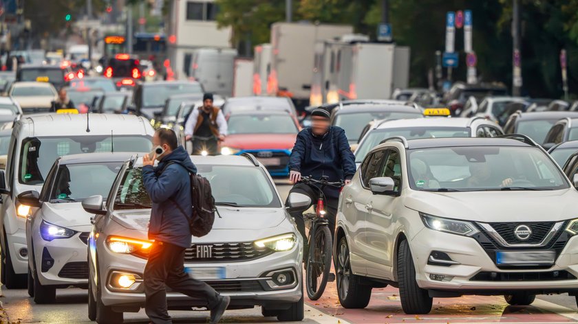 Viel Verkehr erhöht das Unfallrisiko.