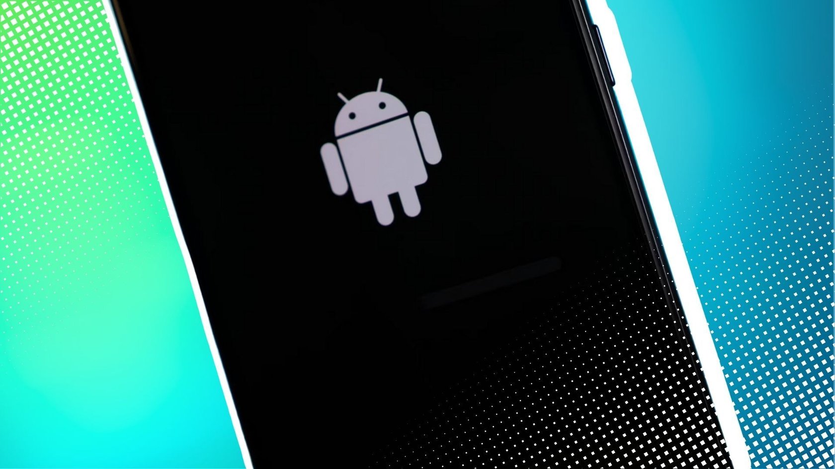Smartphone mit Android-Symbol auf Display.