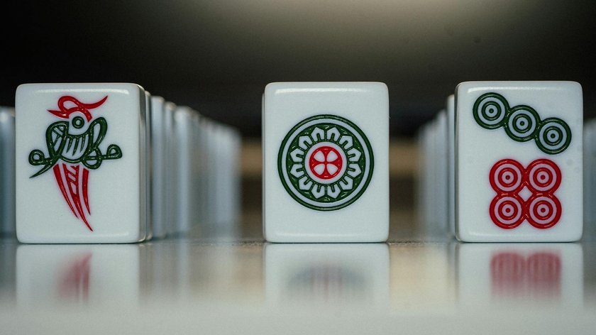 Mahjong wird gerne von Kindern und Erwachsenen gespielt.