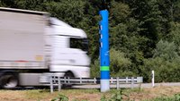 Blaue Säule am Straßenrand: Achtung, Blitzer? Deshalb müsst ihr euch keine Sorgen machen