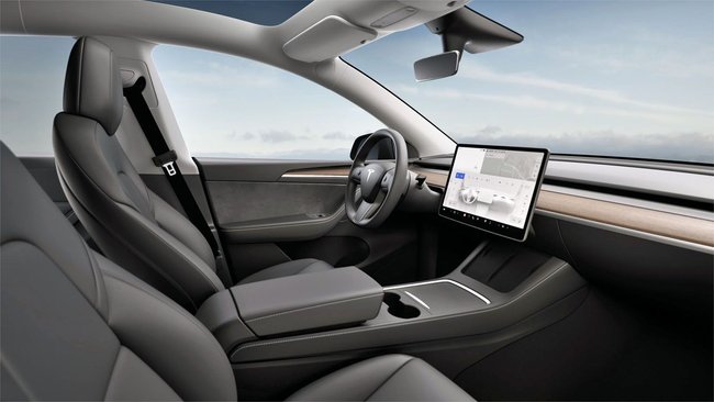 Der neu gestaltete Innenraum des Tesla Model Y.