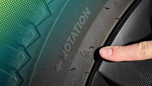 Ob Auto oder Fahrrad: Deshalb findet ihr Noppen an den Reifen