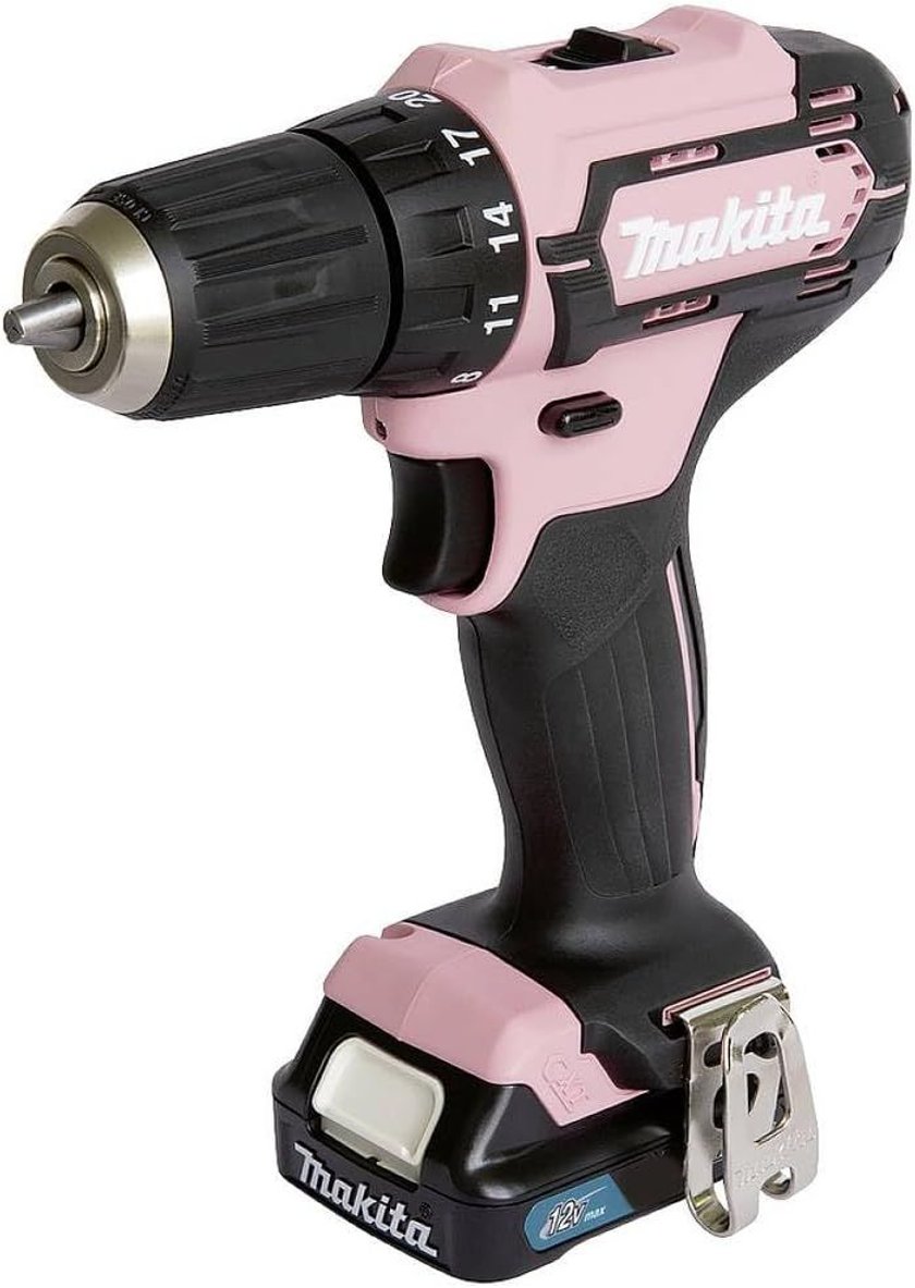 Pinkfarbener und schwarzer Akku-Bohrschrauber der Marke Makita.