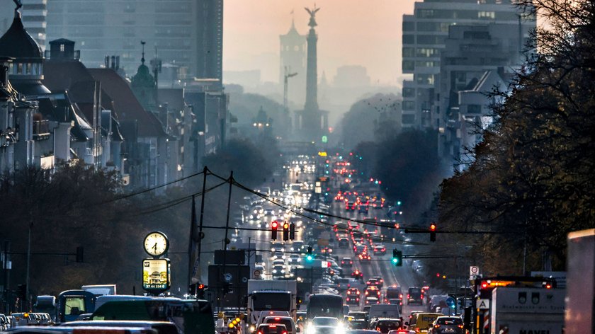 In Berlin ist immer viel Verkehr.