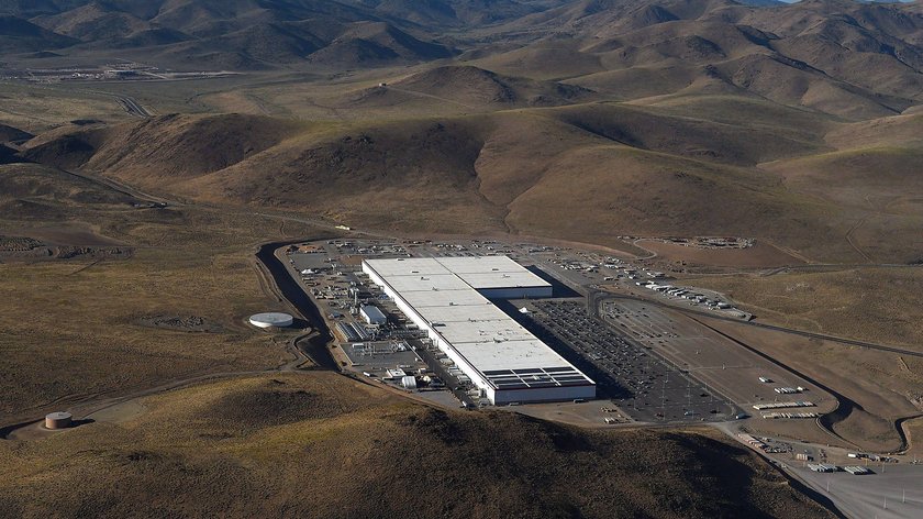 Die Gigafactory 1 ist nur eins von fünf gigantischen Tesla-Werken.