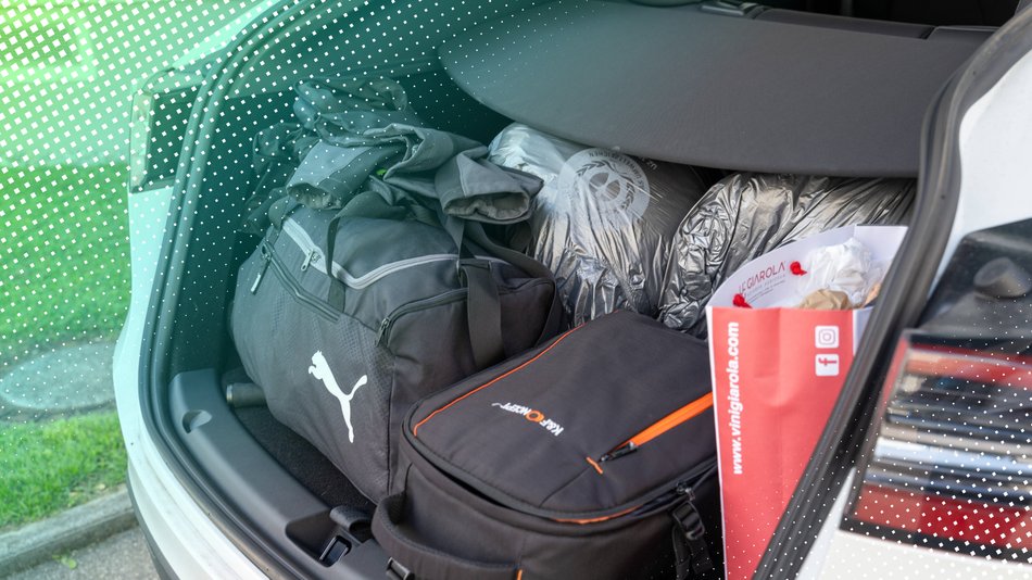 Mehr Stauraum als gedacht: Habt ihr dieses Schubfach im Auto?