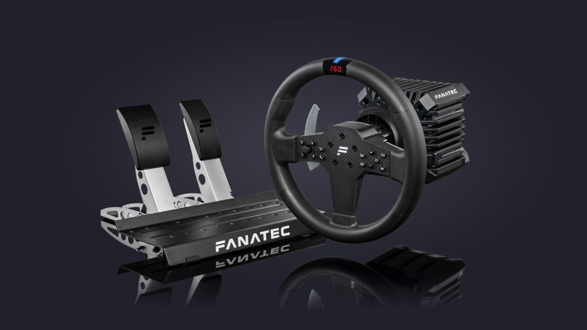 Das Fanatec CSL DD QR2 mit Pedalen und Motor.