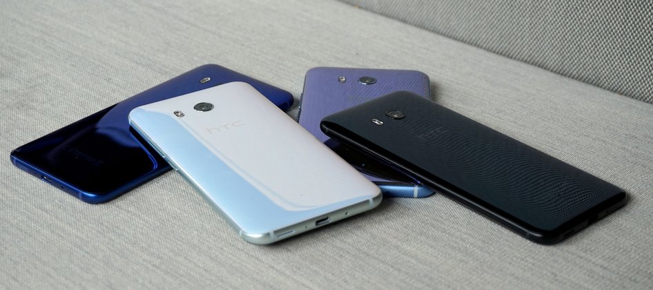 HTC U11: gestapelt, seitlich