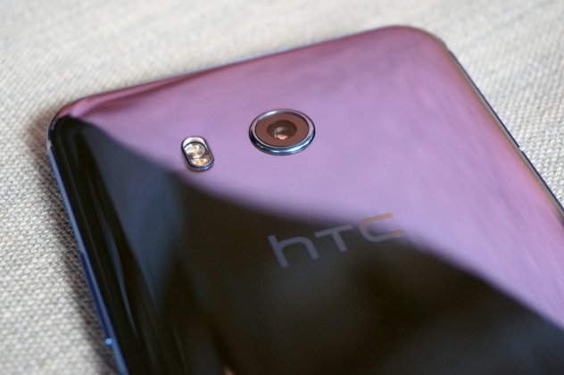 HTC U11: Kamera und Logo auf der Rückseite