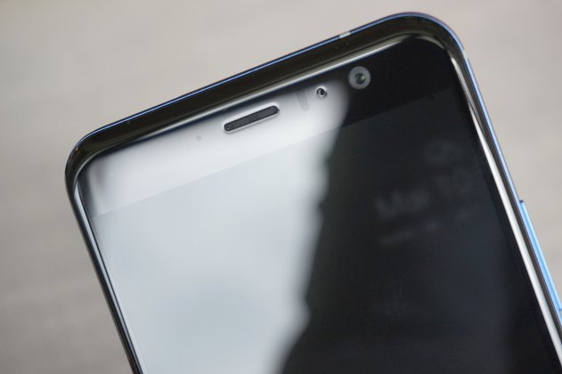 HTC U11: Oberseite – Frontkamera und Sensoren