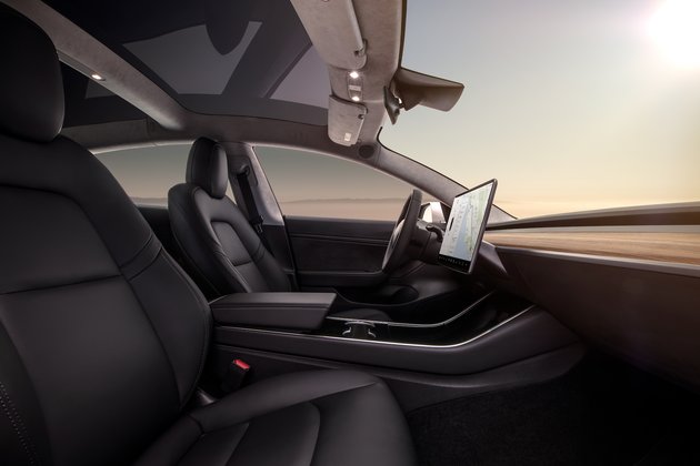model-3-interior-dash-profile-view_1