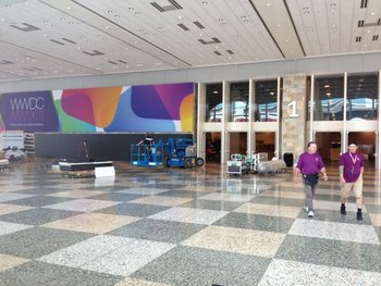 Apple dekoriert bereits das Moscone Center